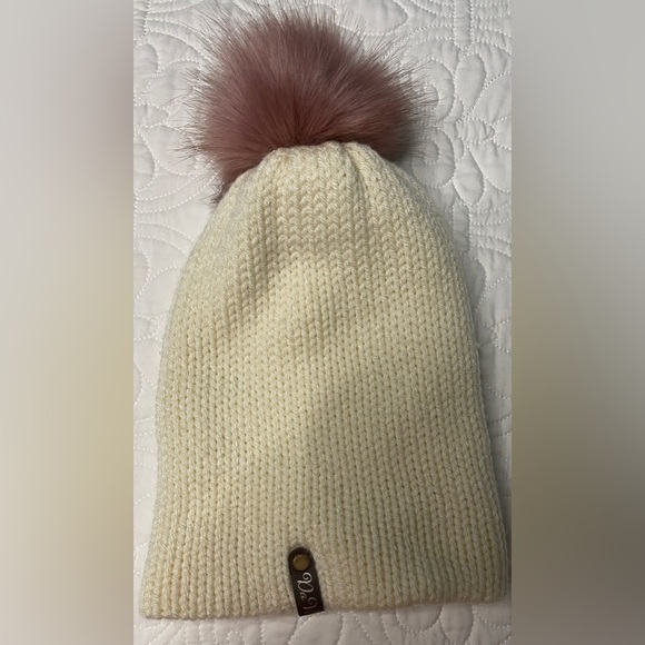 Hat - Picture 1 of 4